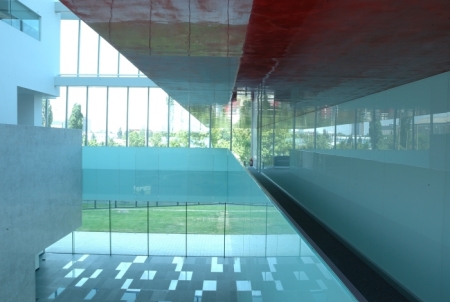 Штаб-квартира Unicredit Ţiriac Bank